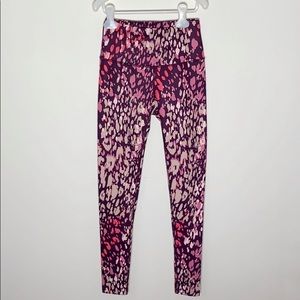 Fila Bordeaux leopard flat band leggings size XS